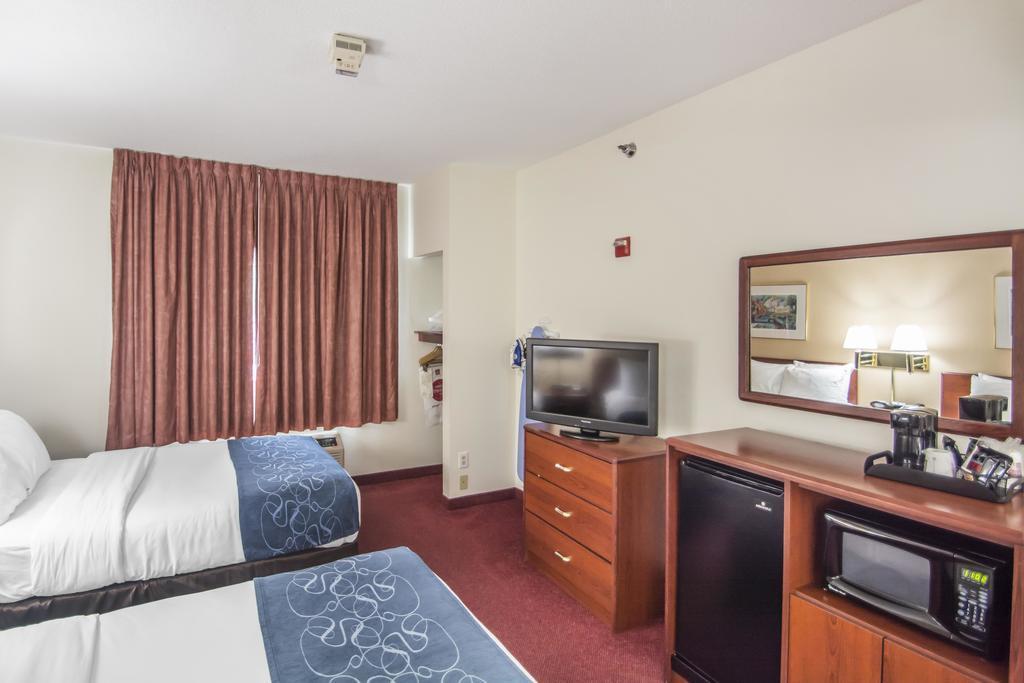Comfort Suites Rochester Henrietta University Area Eksteriør billede
