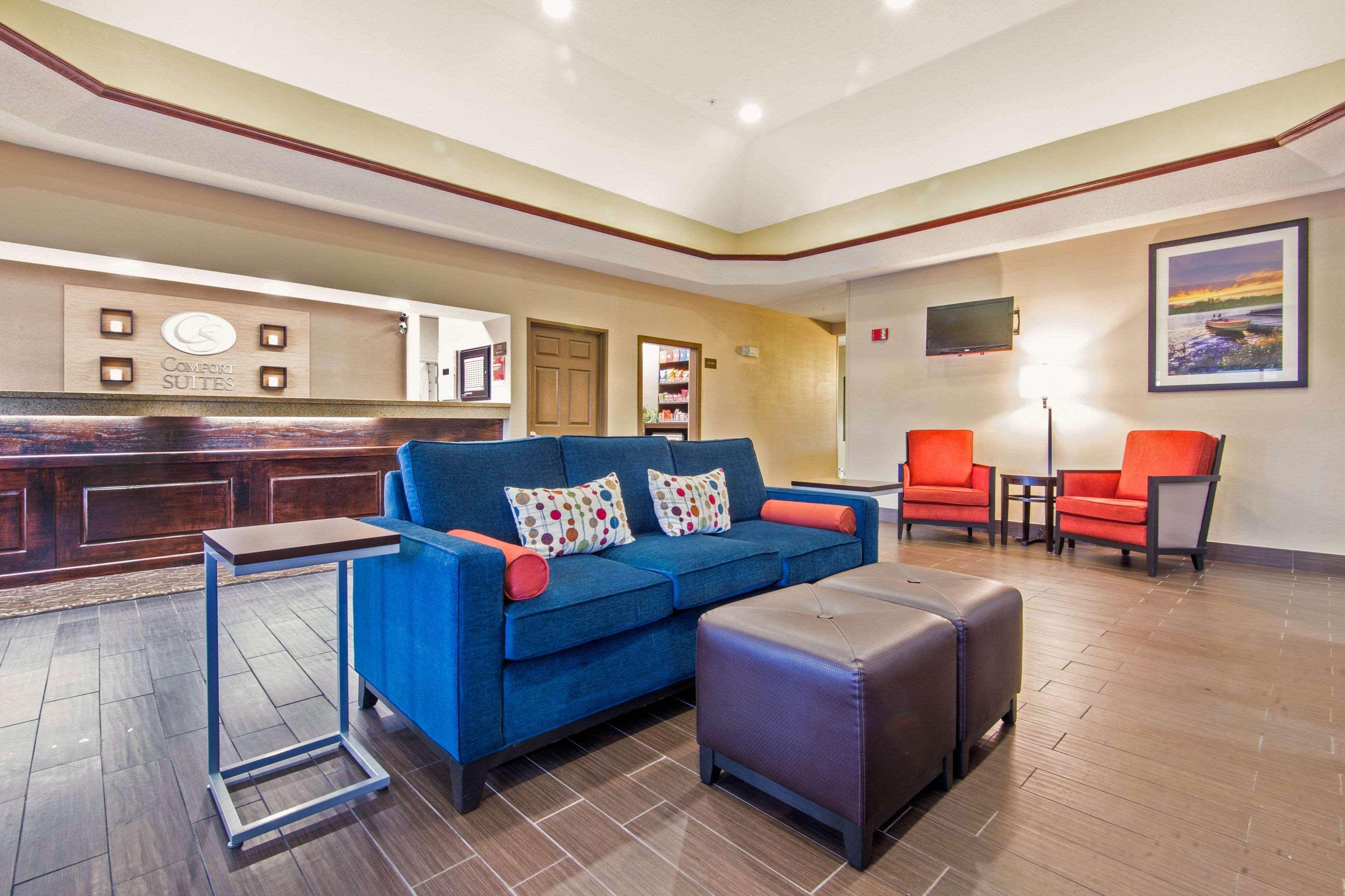 Comfort Suites Rochester Henrietta University Area Eksteriør billede