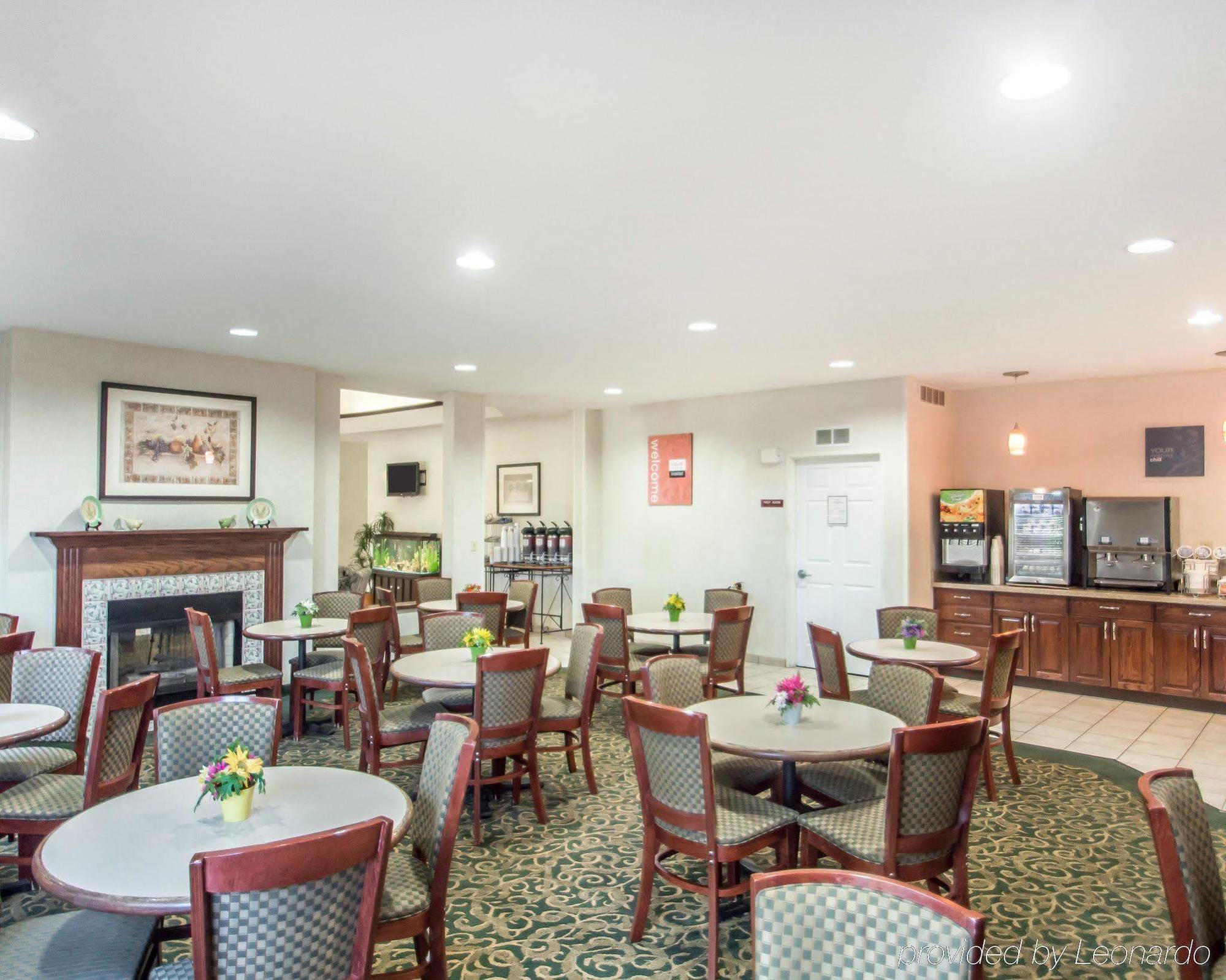 Comfort Suites Rochester Henrietta University Area Eksteriør billede